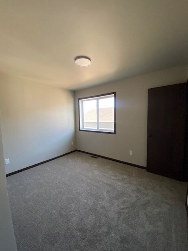 Building Photo - 6437 83rd Ave S