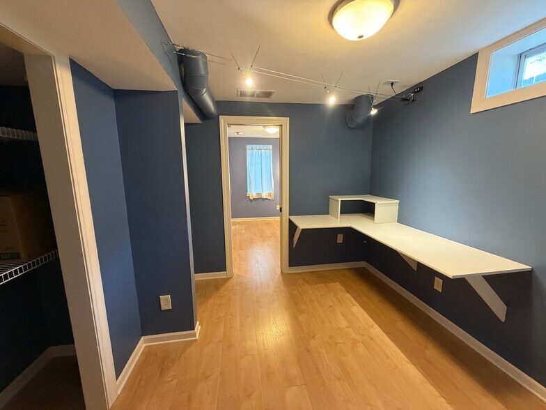 Building Photo - 407 N Washington St