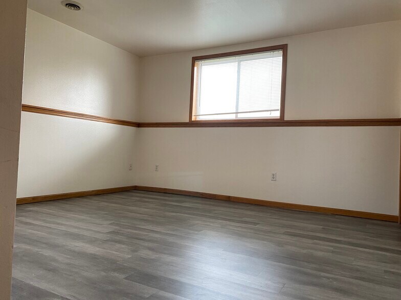 Building Photo - 517 Trail Side Dr