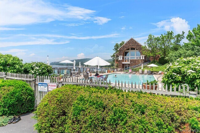 Building Photo - 1310 Half Moon Bay Dr