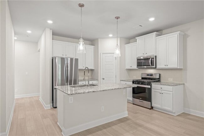 Building Photo - 32 Station Overlook Wy