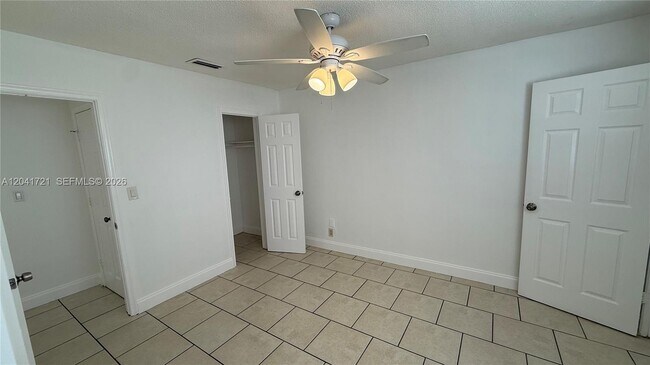 Building Photo - 6421 NW 20th Ct