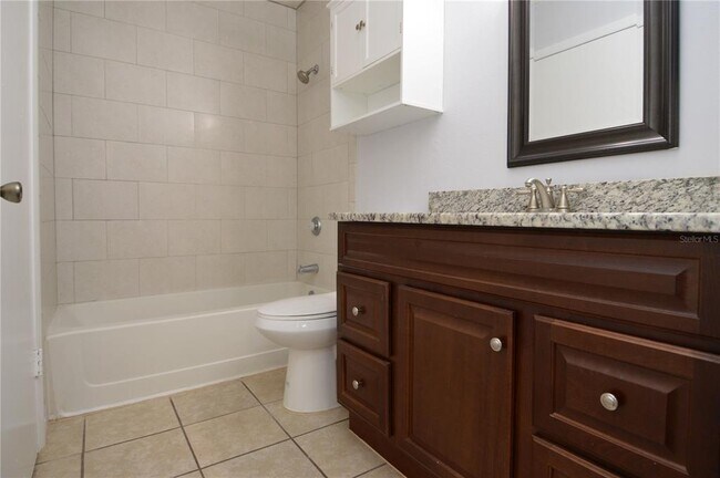 Building Photo - 8635 Mallard Reserve Dr