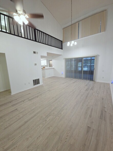 Building Photo - 237 S Wilderness Pt