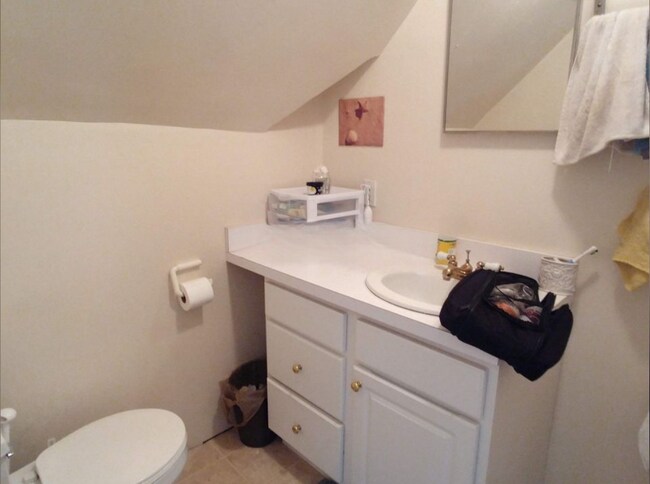 Building Photo - 1539 Cambridge St