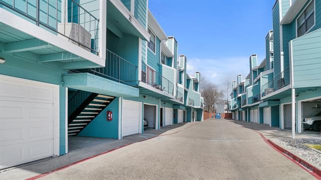 Building Photo - 5411 Columbia Ave
