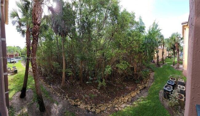 Building Photo - 400 Scotia Dr