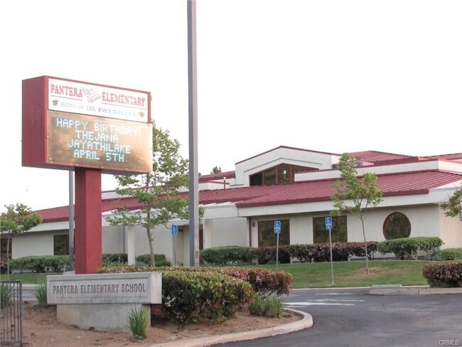 Building Photo - 955 Longview Dr