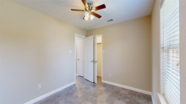 Building Photo - 2301 White Wing