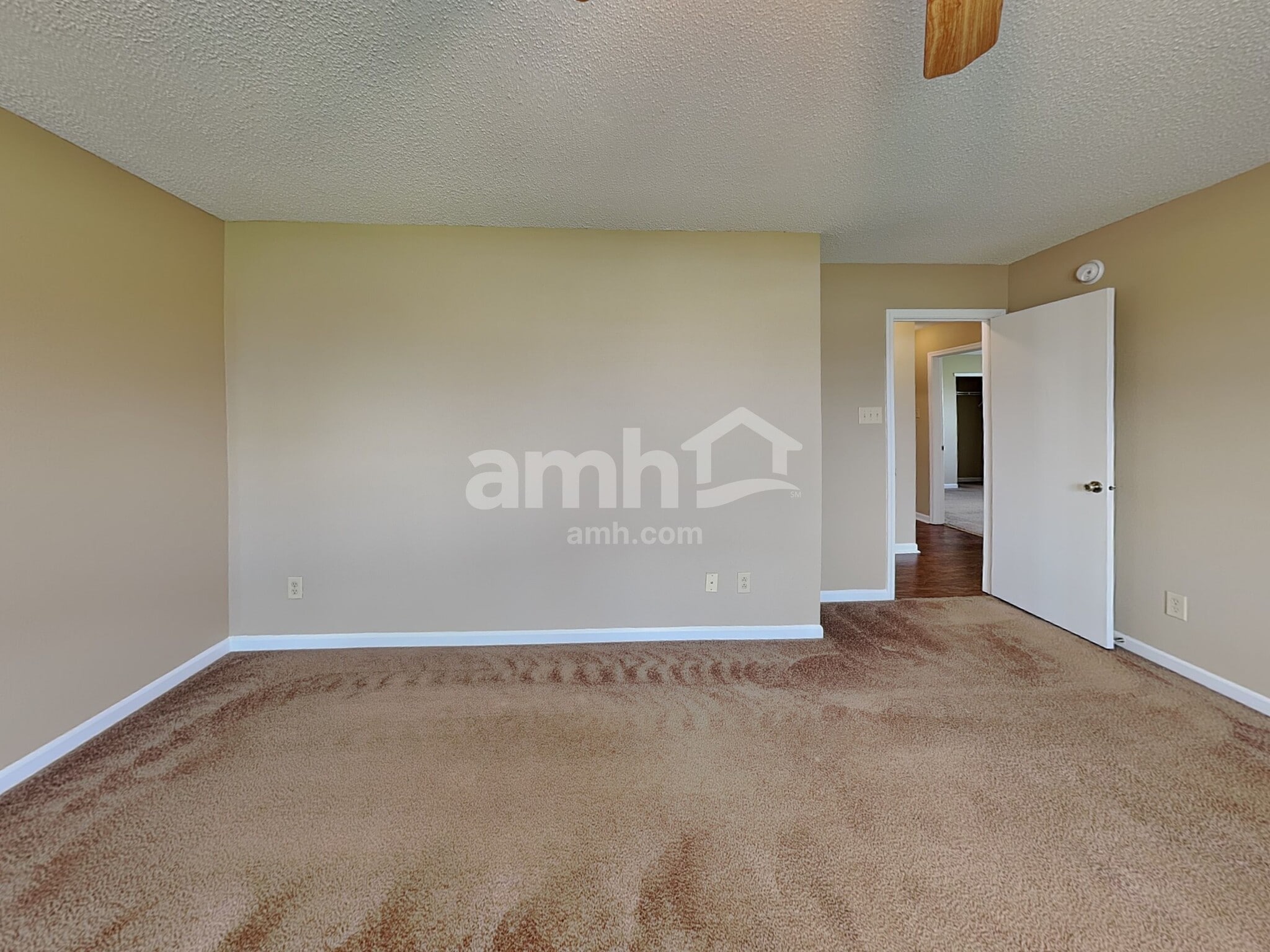 Building Photo - 7588 Hollow Reed Ct