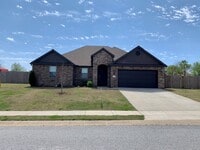 Building Photo - 890 Choate Pl Cir
