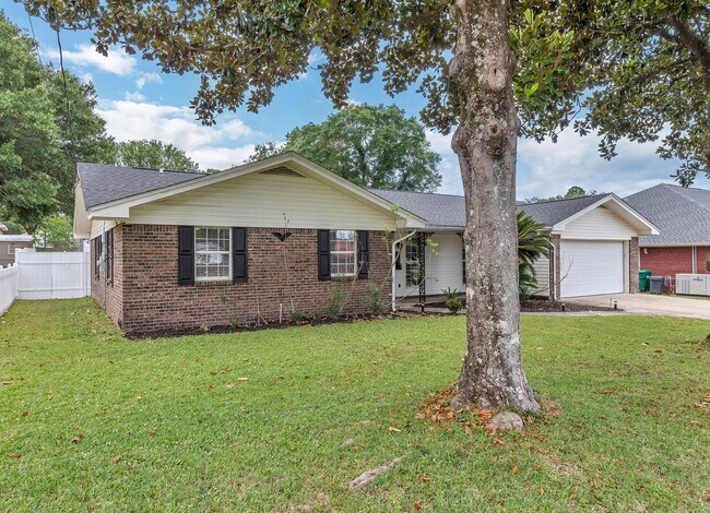Building Photo - Beautiful 3 Bedroom in Fort Walton Beach