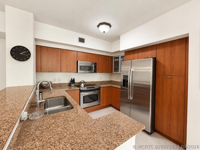Building Photo - 625 Casa Loma Blvd