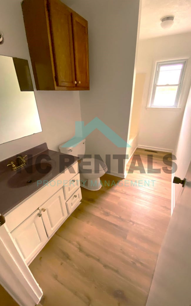 Building Photo - 730 Motor Rd