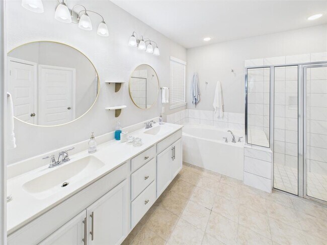 Building Photo - 3830 Fleetwood Falls Ln