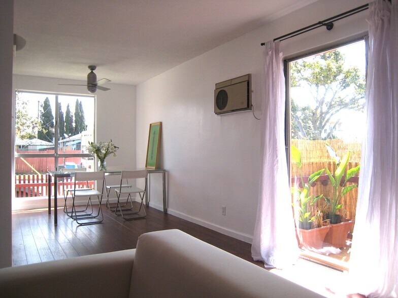 Building Photo - 3813 Huron Ave