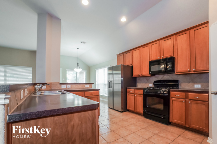 Building Photo - 6403 Alicia Way Dr