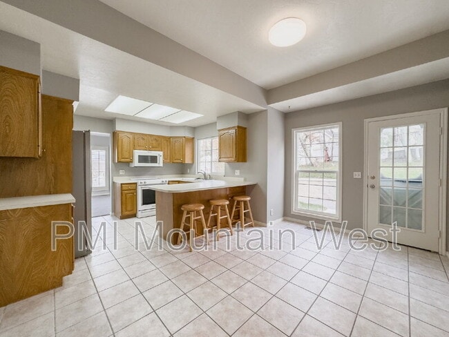 Building Photo - 1123 S 1500 E