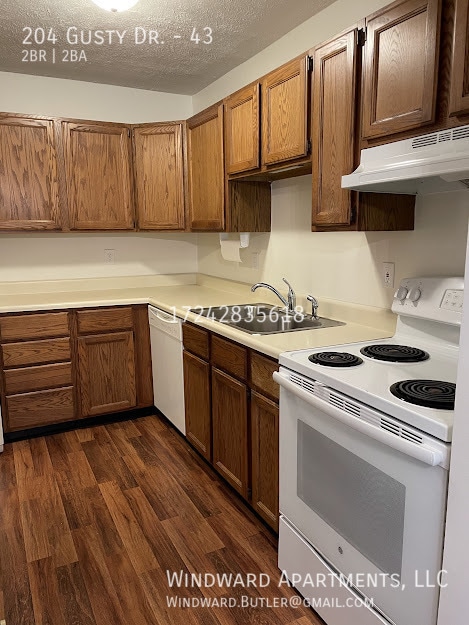 Building Photo - 204 Gusty Dr