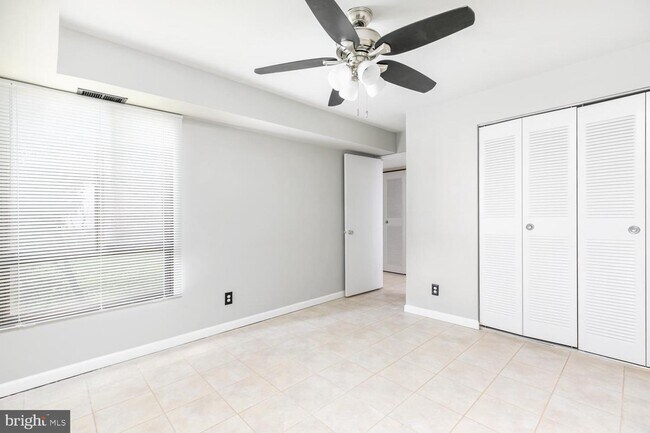 Building Photo - 7802 Dassett Ct