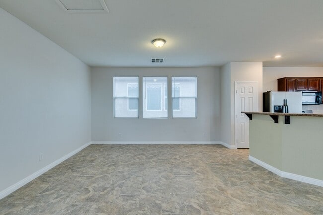 Building Photo - Beautiful Split-Level Home on Corner Lot with Pool and Spa!