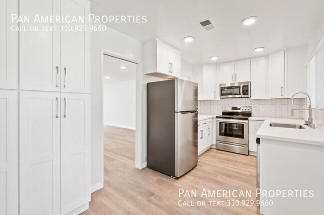 Building Photo - 560 Bucknell Ave