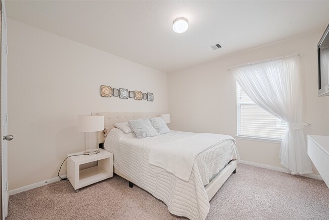 Building Photo - 5218 Windy Plantation Dr