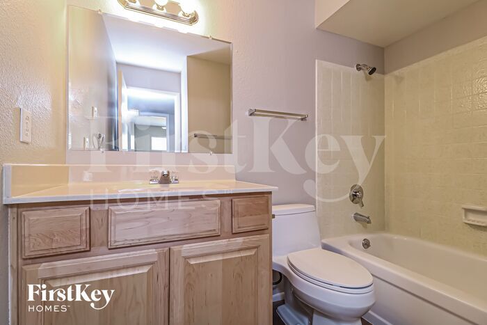 Building Photo - 4720 W Larkspur Dr