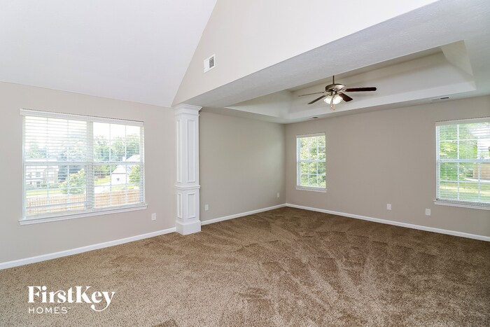 Building Photo - 6385 Daniell Springs Dr