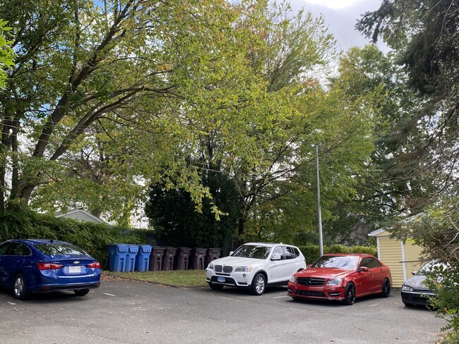 Building Photo - 369 Park St