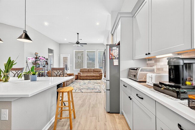 Building Photo - 6034 Painted Plains Ln