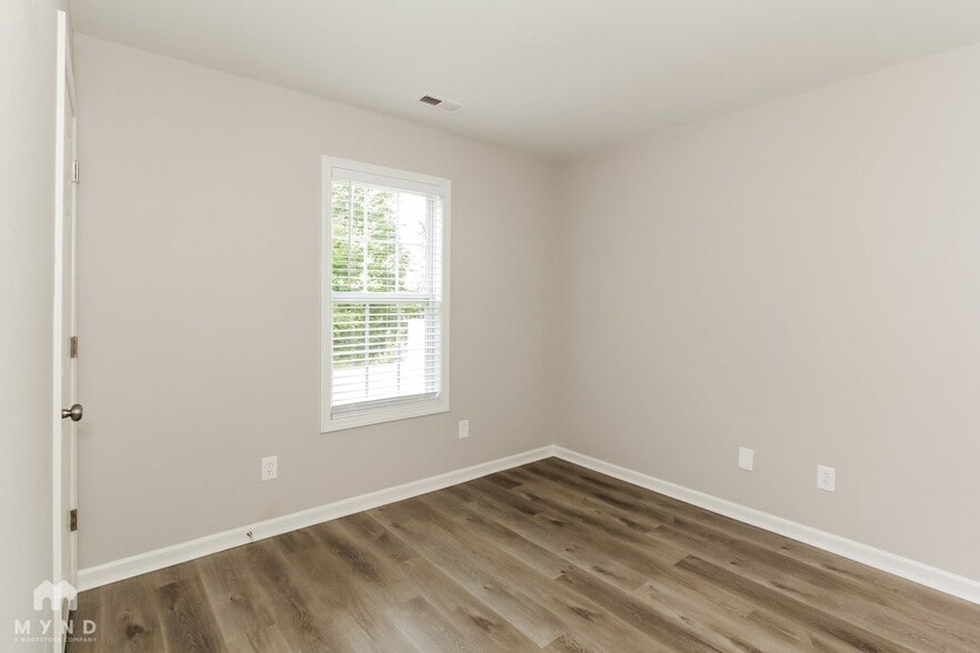 Building Photo - 10325 Hugue Way