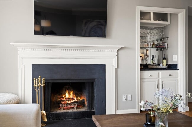 Building Photo - 1080 Wisconsin Ave NW