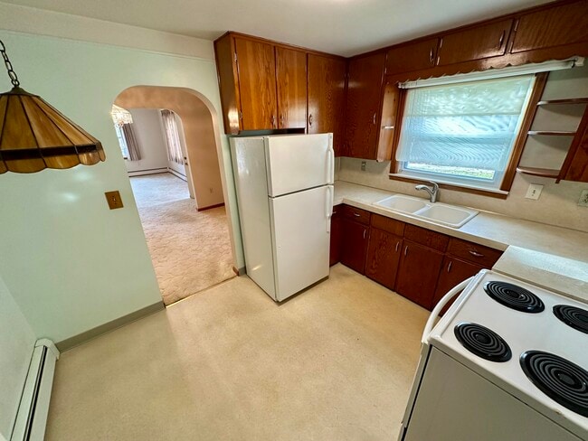 Building Photo - 744 Horton St