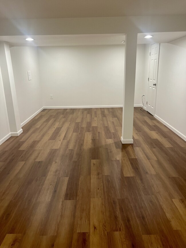 Building Photo - 3012 Oxon Run Ct