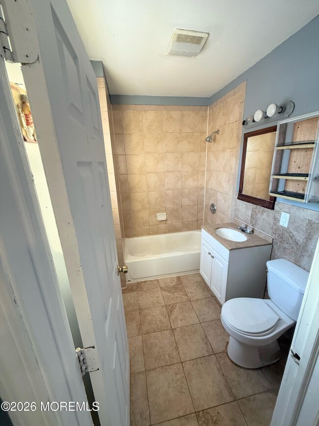 Building Photo - 401 Ridge Ave