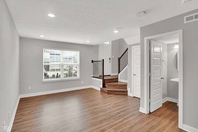 Building Photo - 3517 Buckner Dr