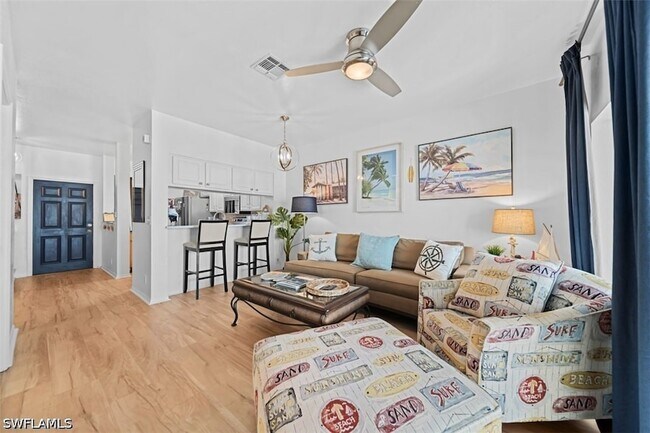 Building Photo - 10039 Poppy Hill Dr