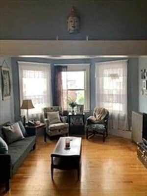 Building Photo - 65 Craigie St