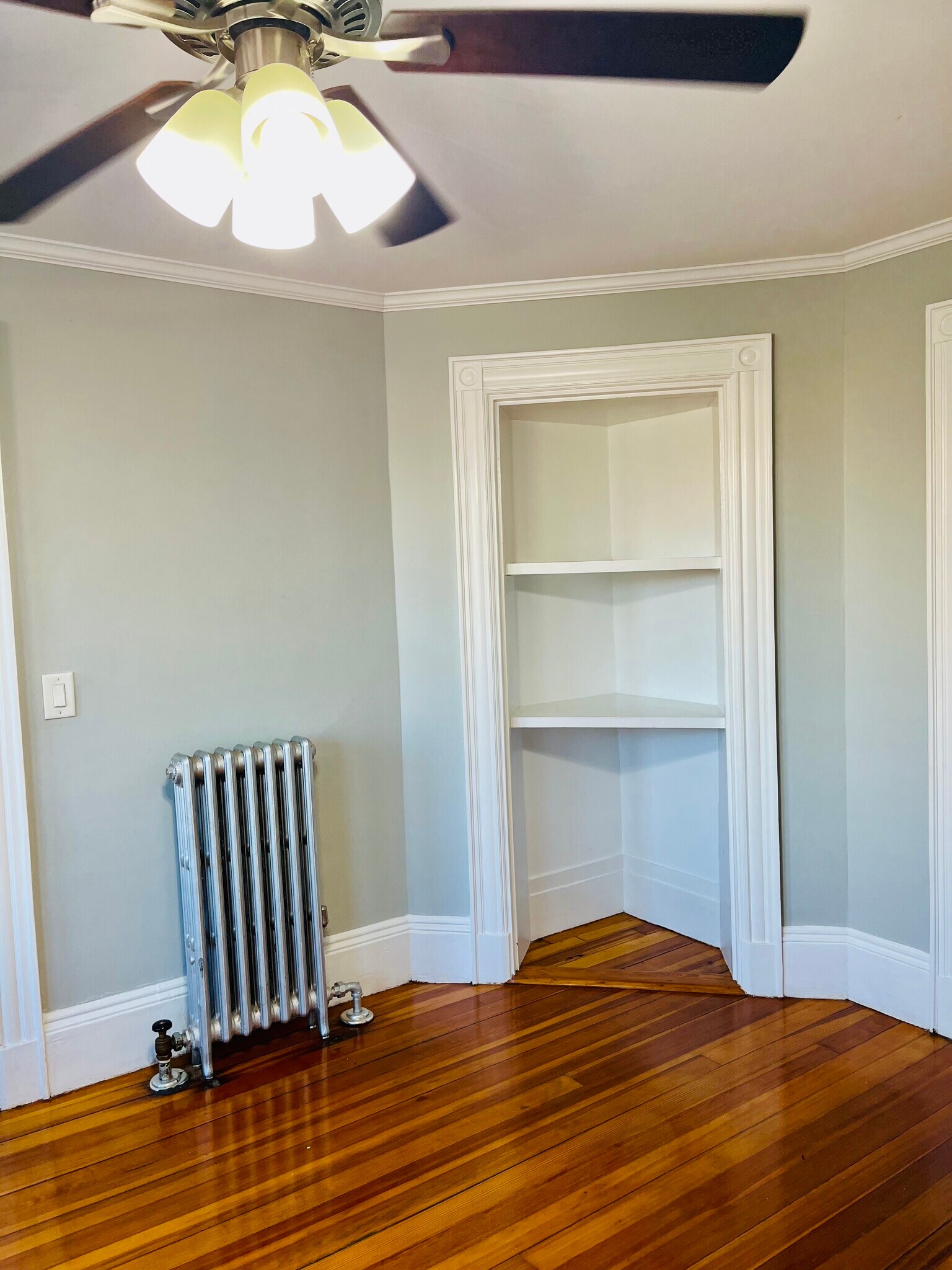 Building Photo - 47 W Wyoming Ave