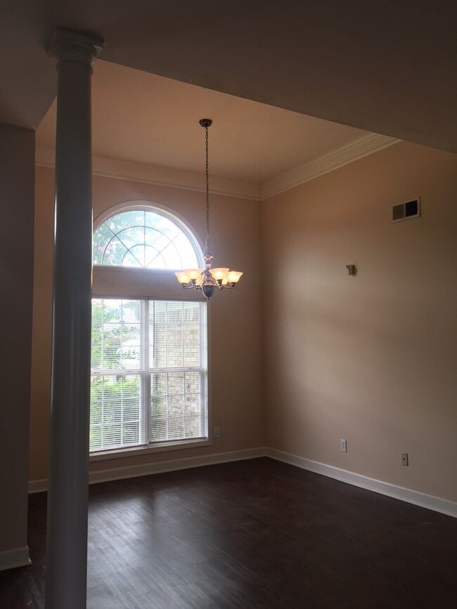 Building Photo - Coming Soon 3 bedroom 2 bath