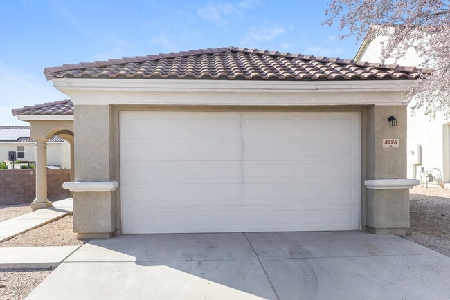Building Photo - 4728 W Calatrava Ln