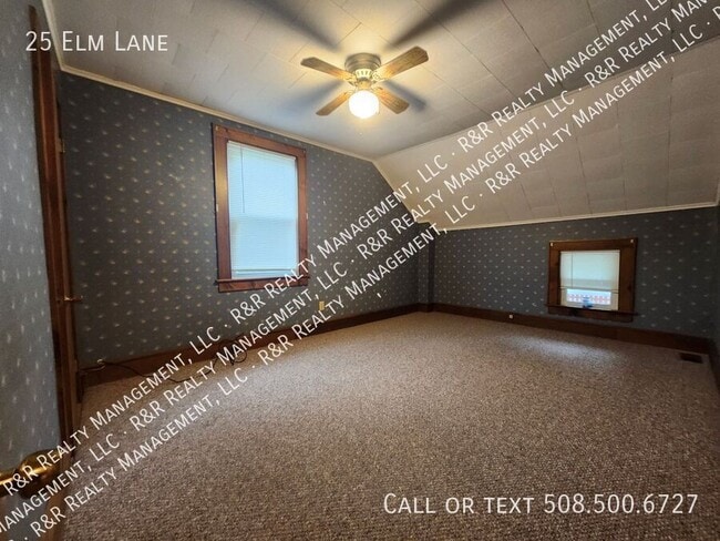 Building Photo - 25 Elm Ln