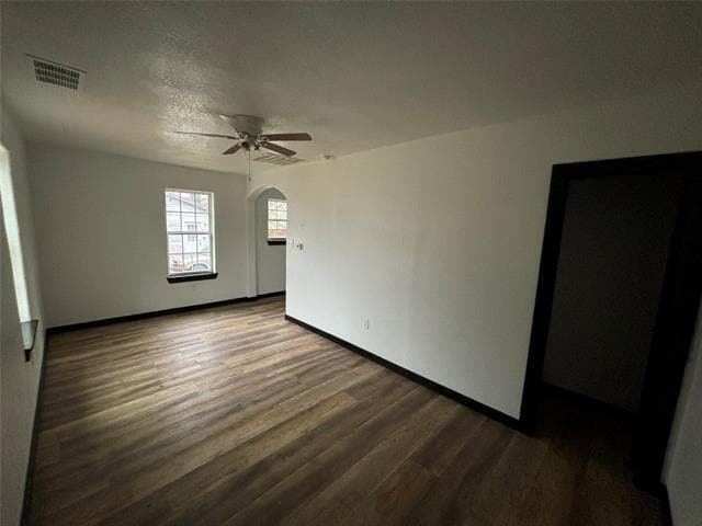 Building Photo - 401 E Freeman St