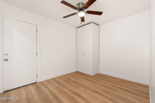 Building Photo - 1646 E McKinley St