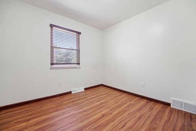 Building Photo - 1806 Balsamridge Rd