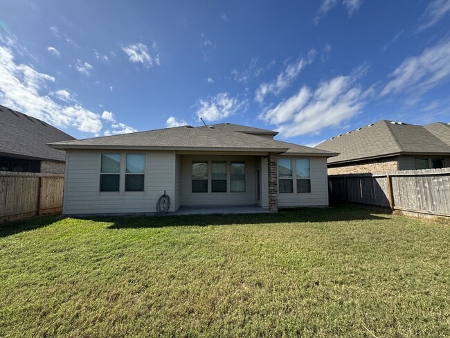 Building Photo - 8142 Luz de Luna St
