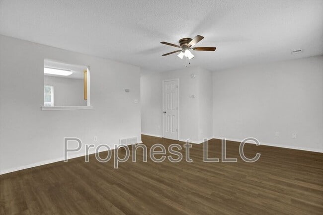 Building Photo - 840 Barrington Woods Cove