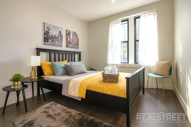 Building Photo - Stunning 1 Bed Near Prospect Park