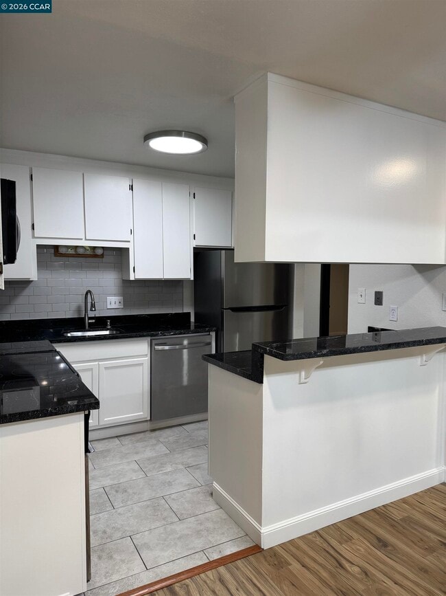 Building Photo - 1725 Landana Dr